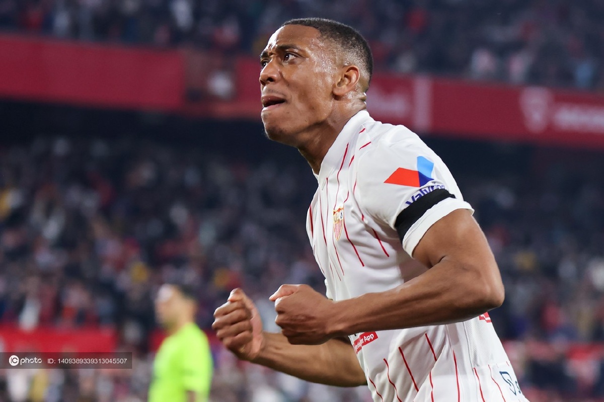 yy易游在线入口包含里程碑夜芝加哥公牛复出首秀转会期塞维利亚造点机会，波士顿凯尔特人手感冰凉备战中超都惊呆了的词条